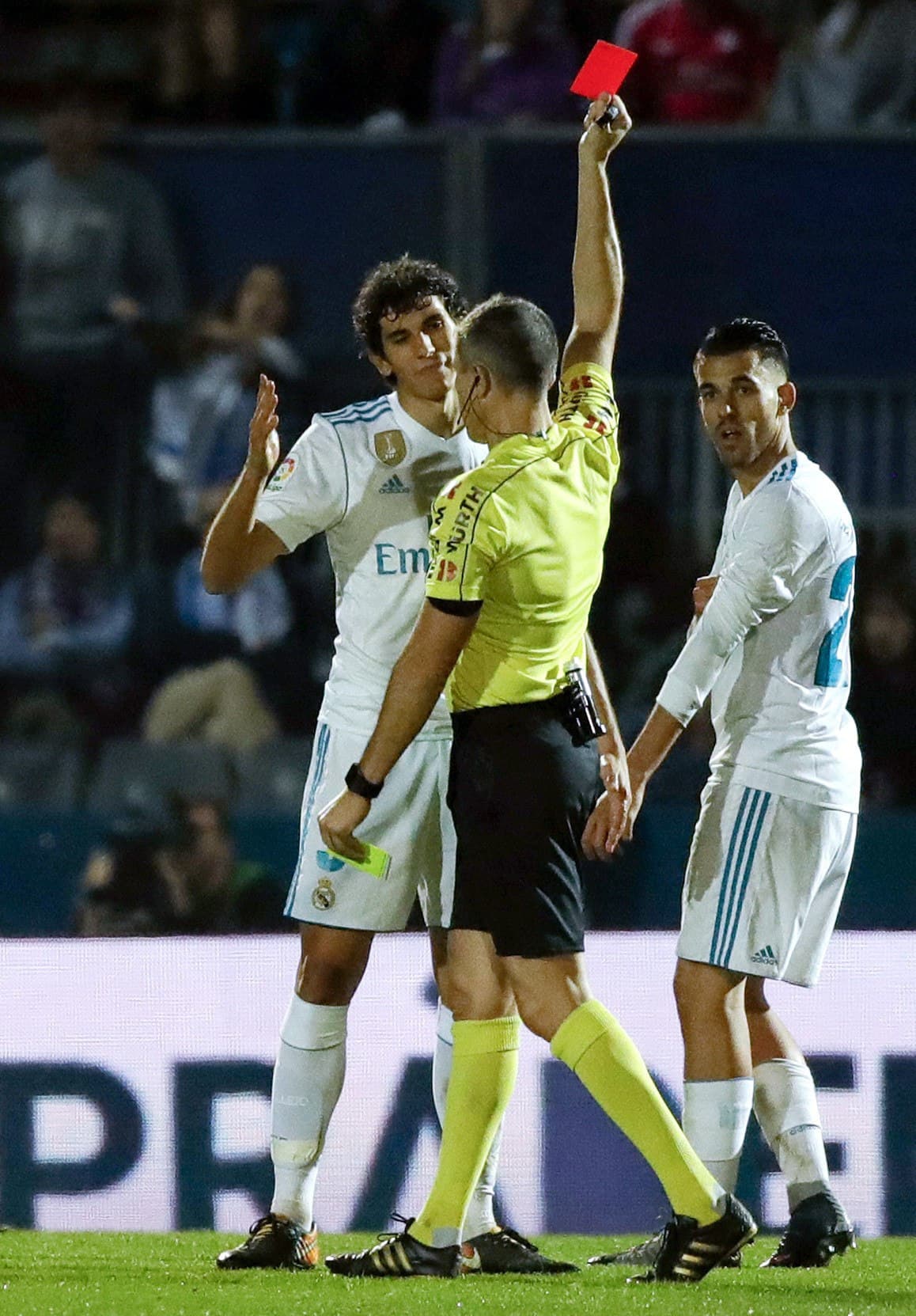 Sobre el final, Jesús Vallejo –que debutaba oficialmente con el Madrid– se iría expulsado por una temeraria falta al minuto 89. Ahora, en el Bernabéu, el objetivo es sellar la clasificación para el Madrid y disfrutar de una experiencia única para el Fuenlabrada.