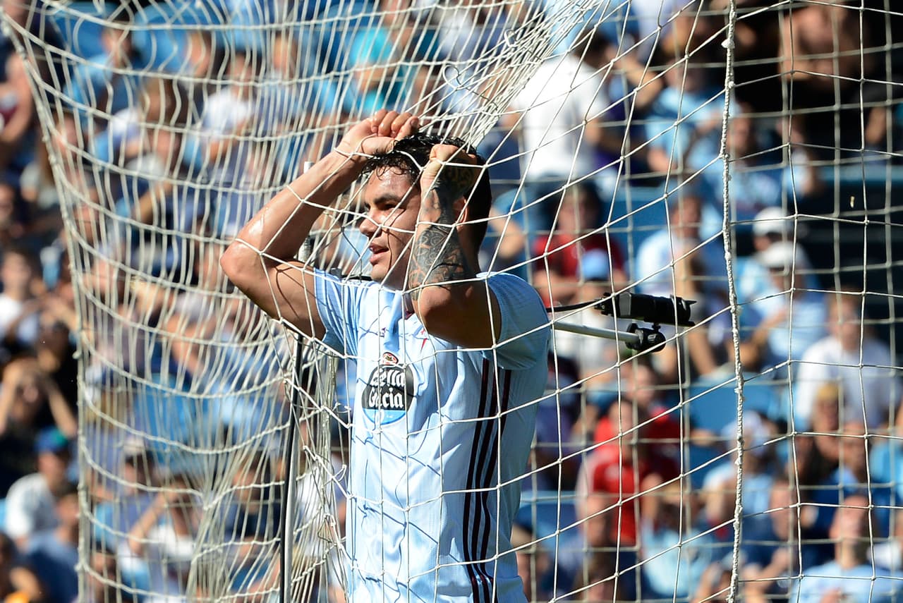 El Real Madrid venció 3-1 al Celta de Vigo con buena actuación de Bale y Benzema. Modric fue expulsado al 56'.
