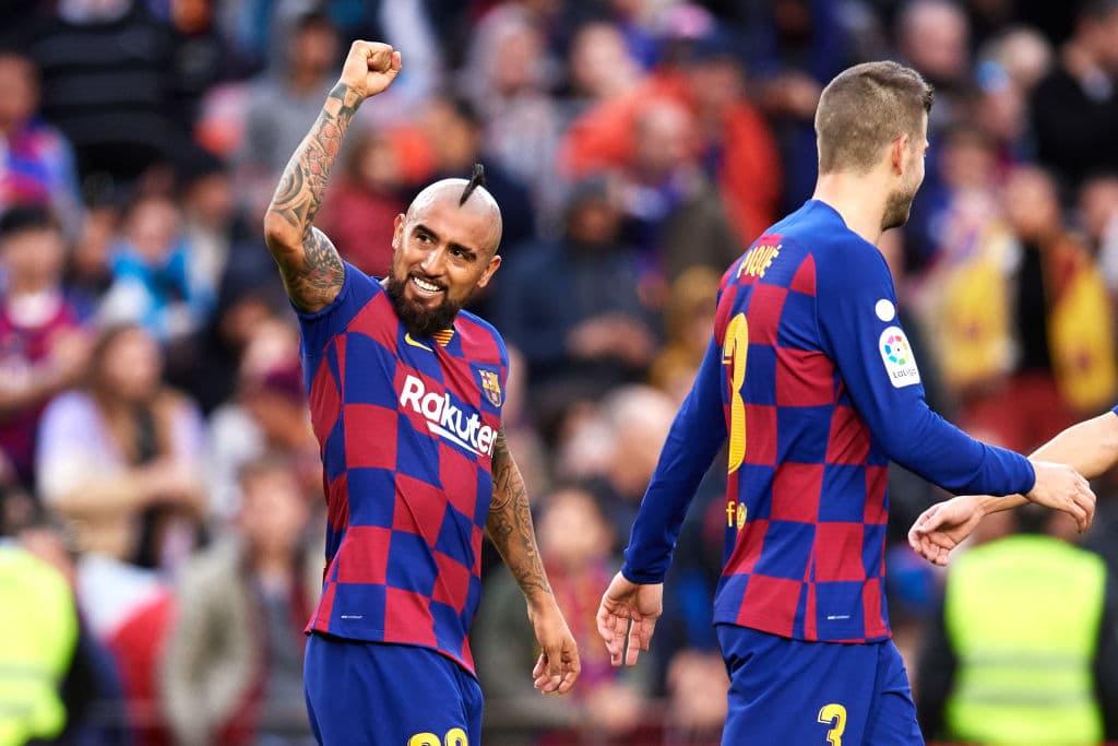 Barcelona golea en casa al Alavés y es super líder de La Liga española. Con goles de Suárez, Messi, Vidal y Griezmann, Barça se impone 4-1 al Alavés.