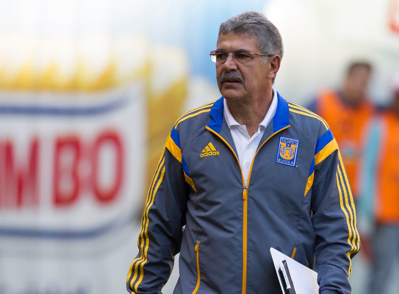 En sus tres etapas como Director Técnico de Tigres, Ricardo 'Tuca' Ferretti ha tenido números muy parejos cuando se enfrenta a las Águilas del América, como ocurrirá en la fecha 8 del Apertura 2015.
