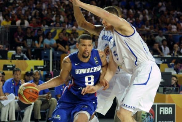 A Vargas, no obstante, le han ayudado lo suyo todos los compañeros que han saltado a la cancha, si bien especialmente Francisco García (16) y Eulis Báez (12 y 9 rebotes) en un arranque espectacular de ambos.