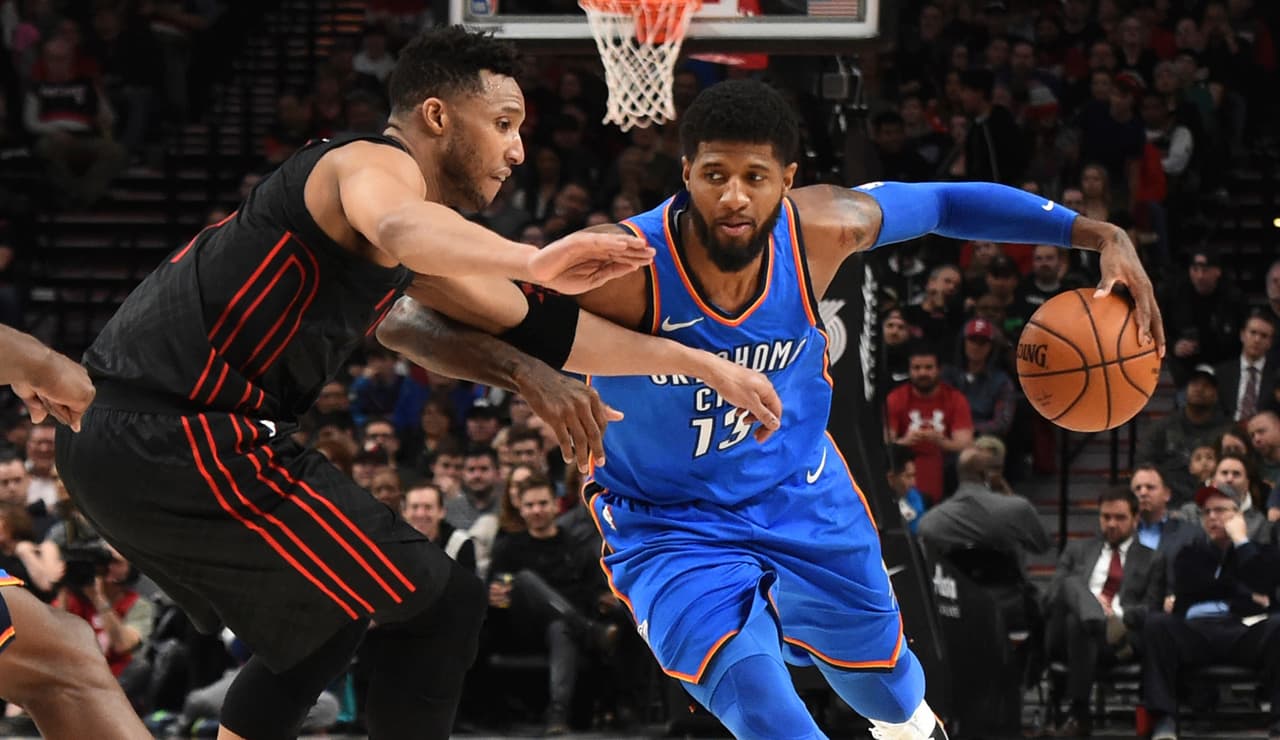 Paul George: El alero del Thunder es la segunda figura en ataque atrás de Westbrook, se distingue por un buen tiro perimetral y saber colarse al aro.
<br>