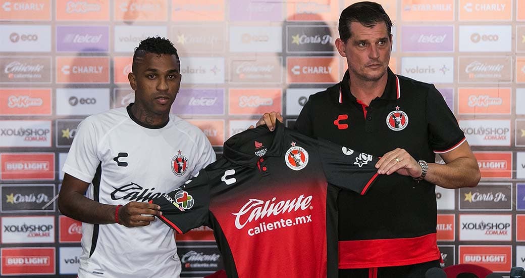 Bolaños fue presentado con Xolos.
