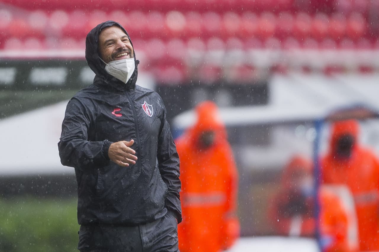 Puente anticipa que Atlas tendrá "ligera ventaja" ante Tijuana