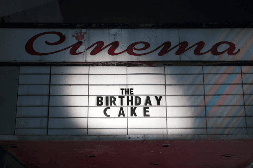También fue parte de la película ‘The Birthday Cake’, donde actúa Ewan McGregor y Val Kilmer.