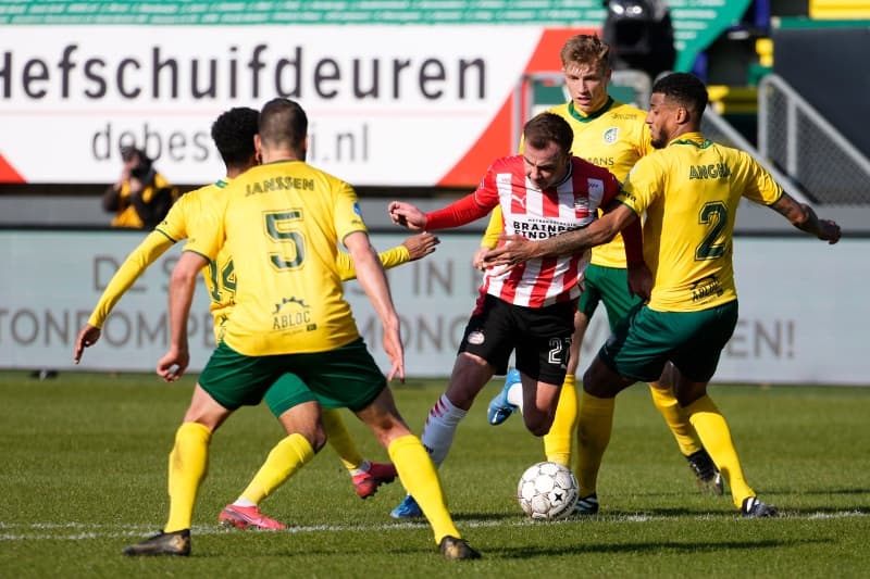 El PSV se impone 3-1 al Fortuna Sittard en la Jornada 25 de la Eredivisie. Eran Zahavi anotó doblete para los de Eindhonven y Noni Madueke anotó el tercer tanto. Cox anotó el gol en solitario para su equipo. El mexiano Erick Gutierrez entró de cambio al minuto 67.