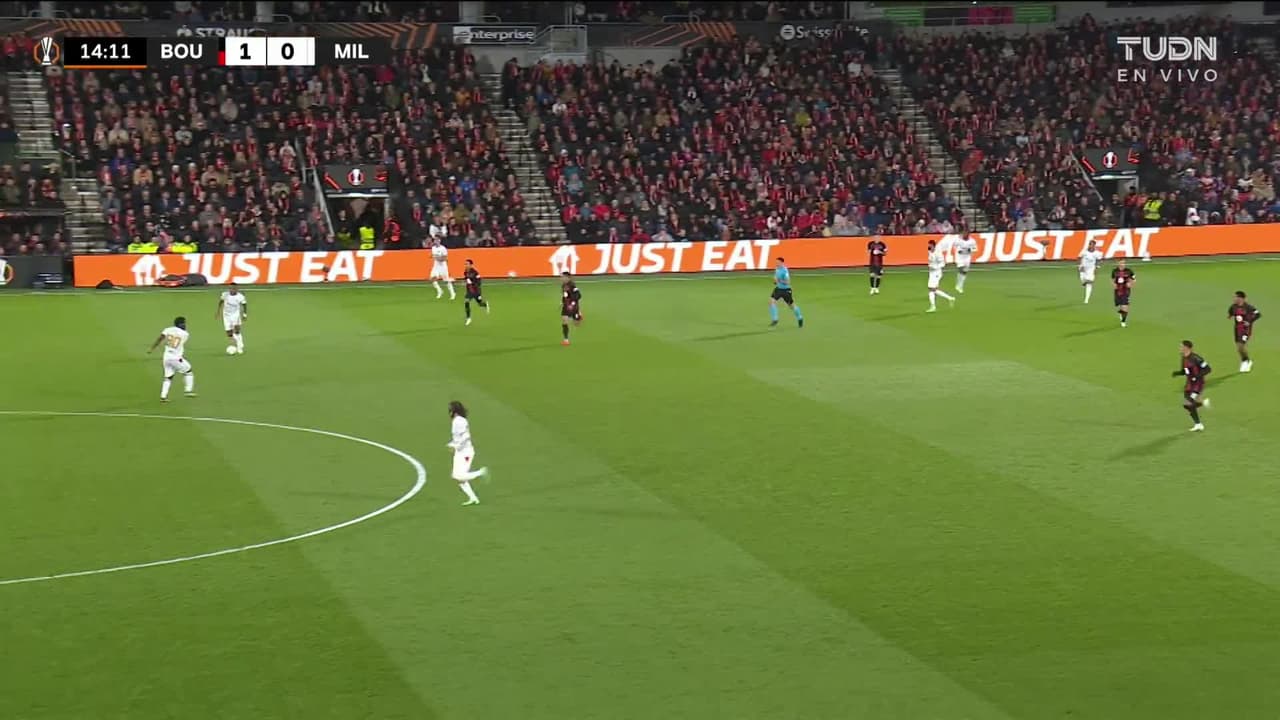 ¡TIRO ATAJADO! disparo por Ryan Christie.