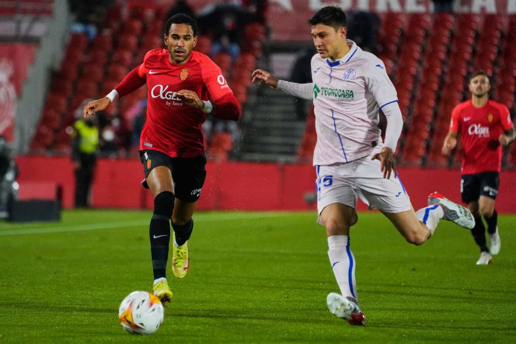 De mano de Iago Aspas, el Celta de Vigo logra vebcer 1-2 en su visita al Deportivo Alavés, mientras que Mallorca y Getafe no se hacen daño y se conforman con un empate 0-0.