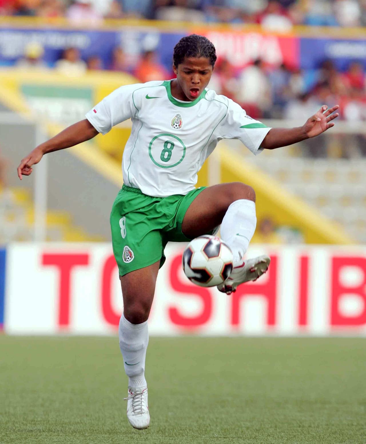 Giovani Dos Santos - Delantero.