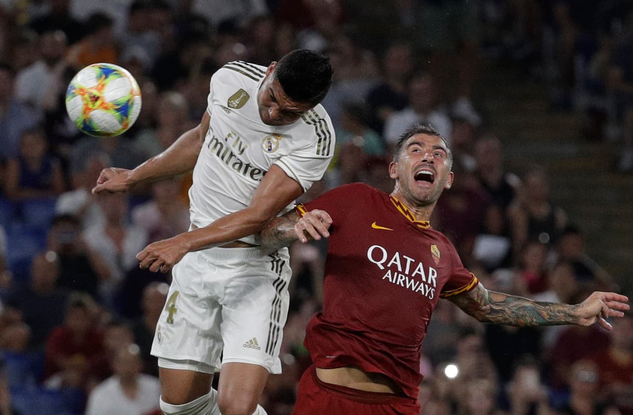 Casemiro hizo el segundo gol para los Merengues tras rematar ante la marca de Aleksandar Kolarov.