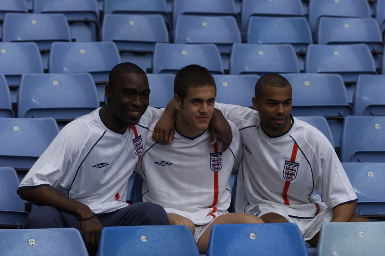 Ashley Cole tuvo una carrera remarcable como lateral zurdo y fue el mejor socio de David Beckham sobre el césped.