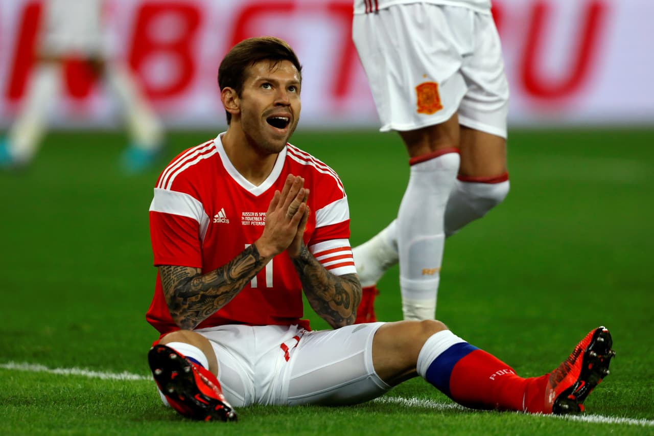 El ruso Fedor Smolov es el delantero que interesa al West Ham, con lo que competiría con Javier 'Chicharito' Hernández. Pagarían 12 millones de euros por el capitán de Krasnodar y de Rusia.