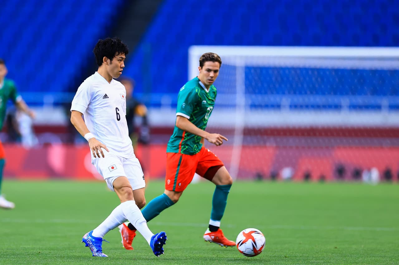 El Tri olímpico se subió al podio de Tokyo 2020 luego de vencer con claridad a Japón en el duelo por la medalla de Bronce y gracias a los goles de Sebastián Córdova, Johan Vázquez y Alexis Vega.