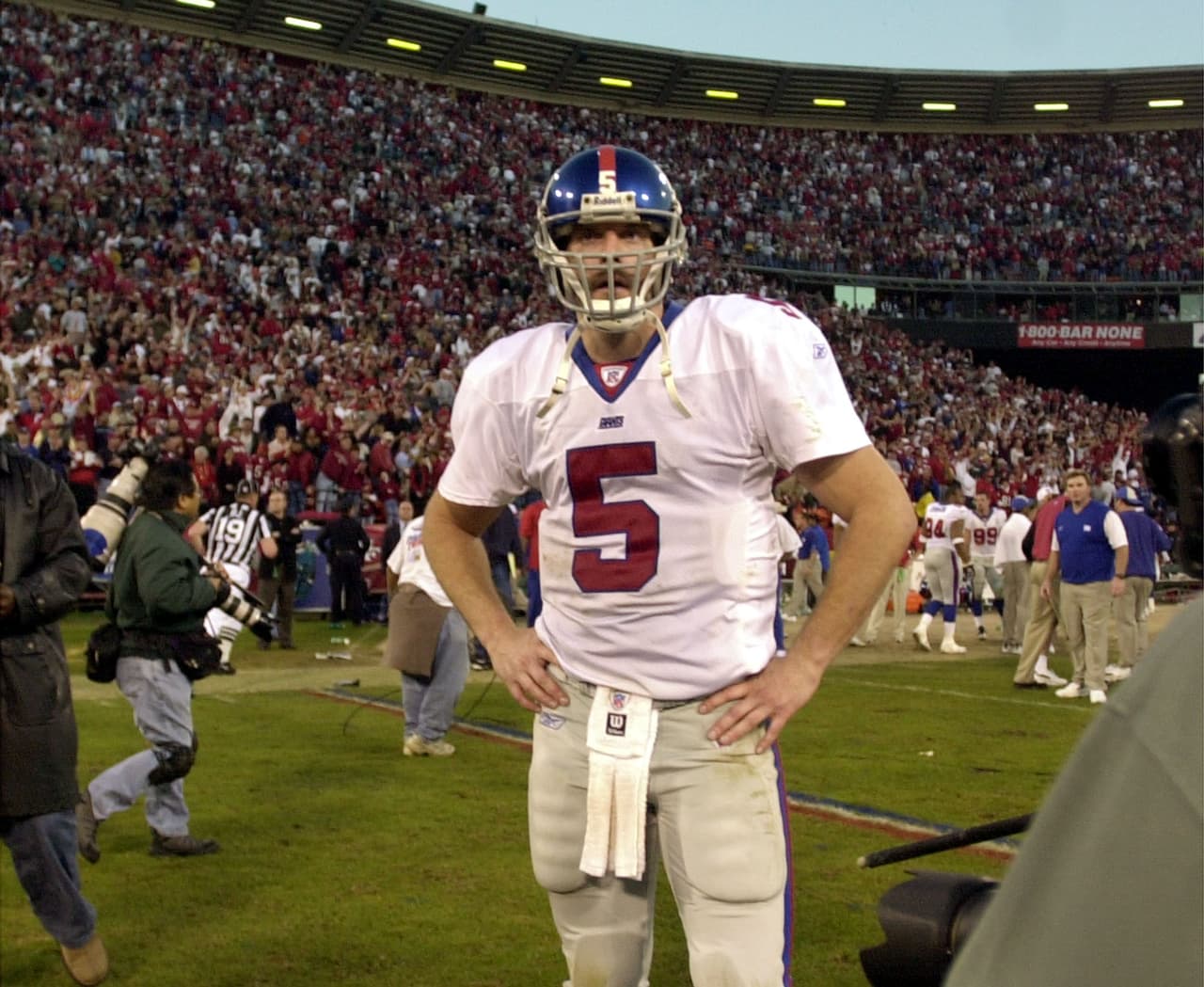<b>#16: Kerry Collins</b>
<br>40,922 yards (1995-2011)