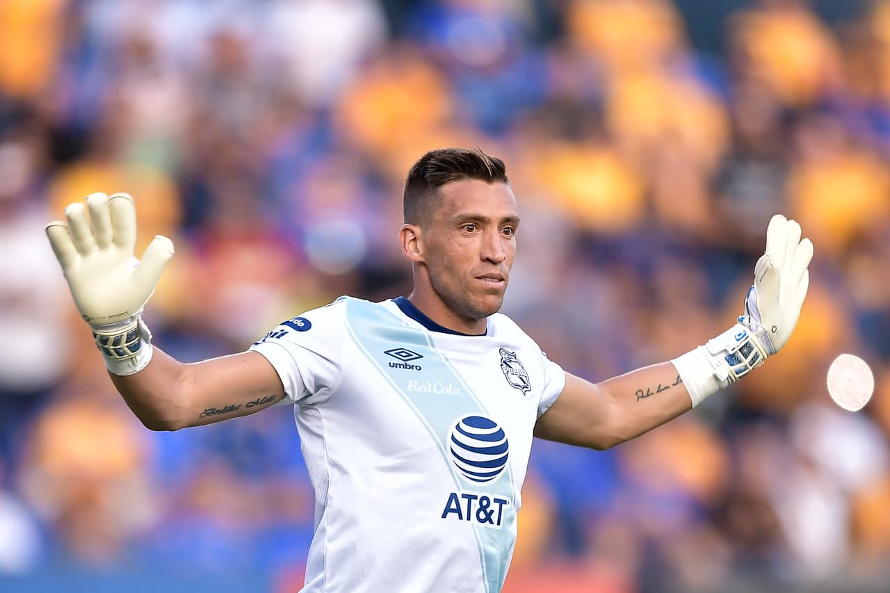 Al 'Tío Puebla' lo regaña su portero por "fantasear" con un juego