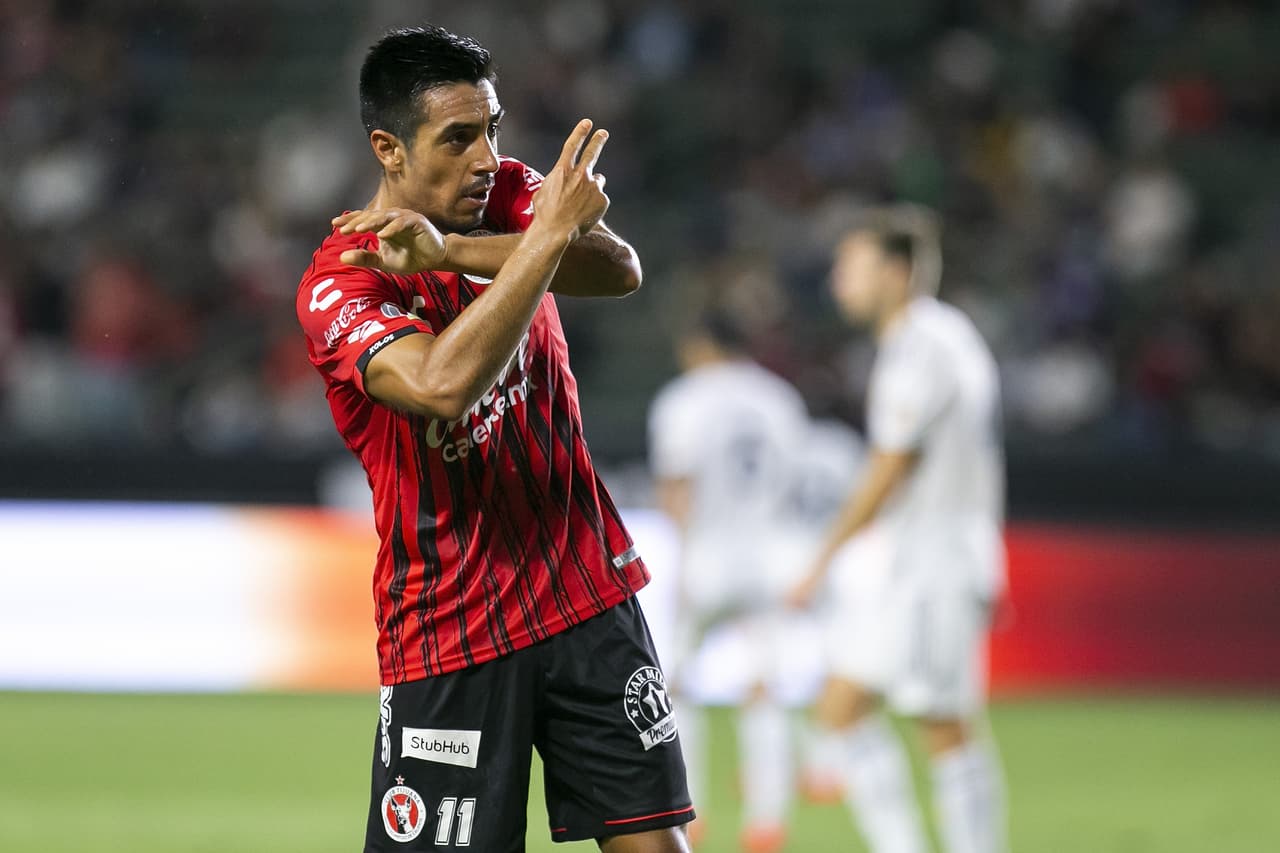 Washington Camacho extendió su buen momento y anotó el 2-2 para Xolos.