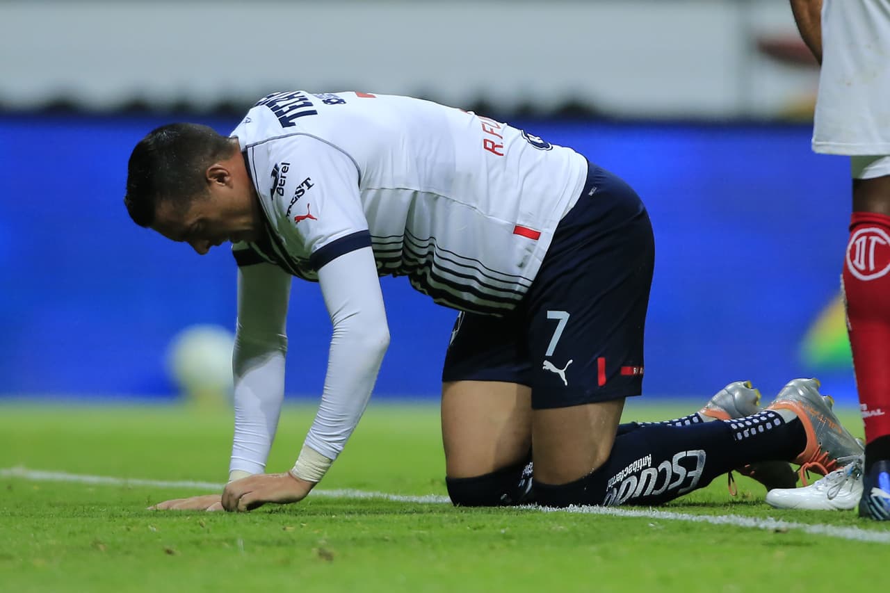 Rogelio Funes Mori se pierde la fase regular de la Liga MX