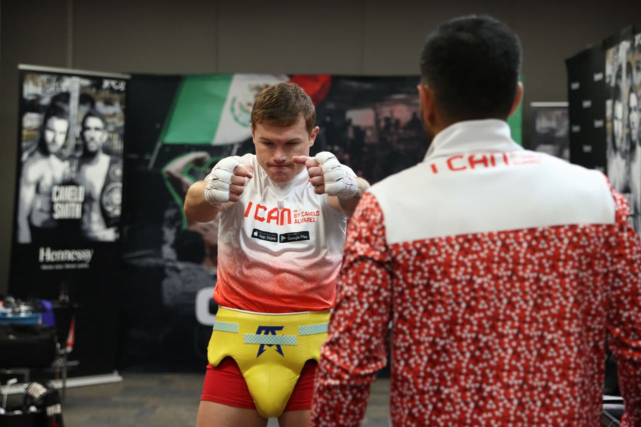 Así se preparaban previo al pleito por los cinturones del WBC y WBA en el Alamodome.