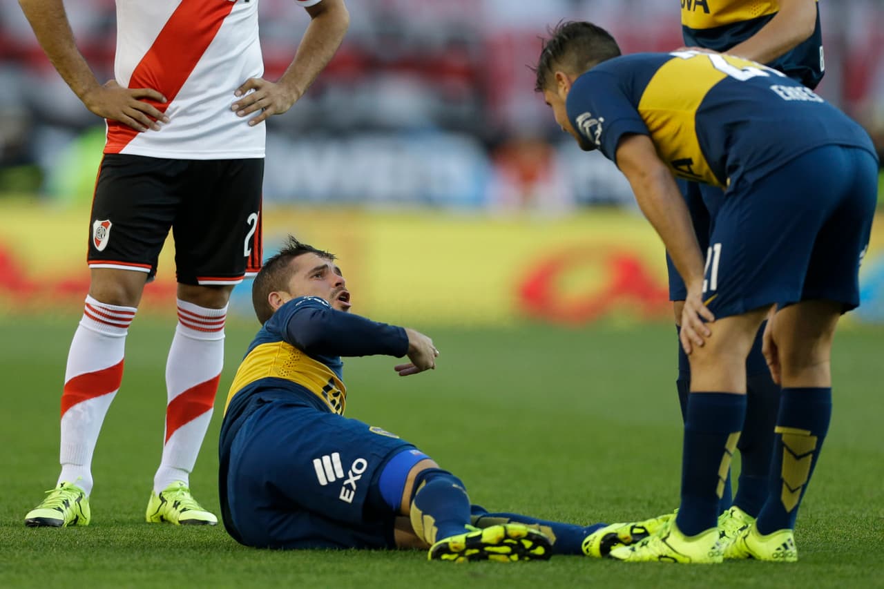 El 14 de septiembre de 2015 llegó una nueva lesión: se rompió el tendón de Aquiles y quedó fuera durante 135 días.
<br>