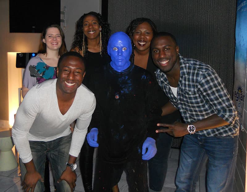 De ascendencia haitiana, es el más joven de cuatro hermanos. Desde pequeño destacó en el futbol.