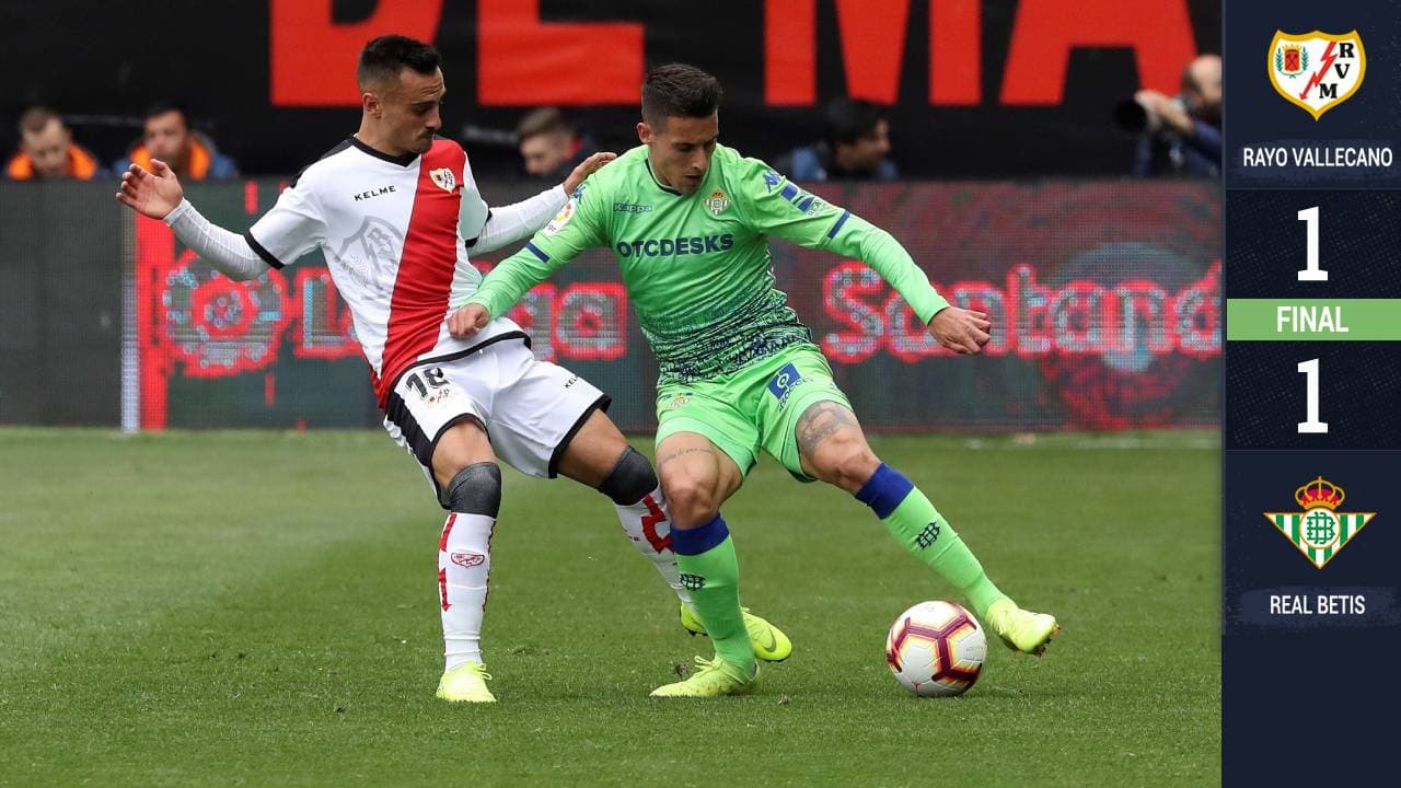 Sin mexicanos en la cancha, el Betis resctó un punto