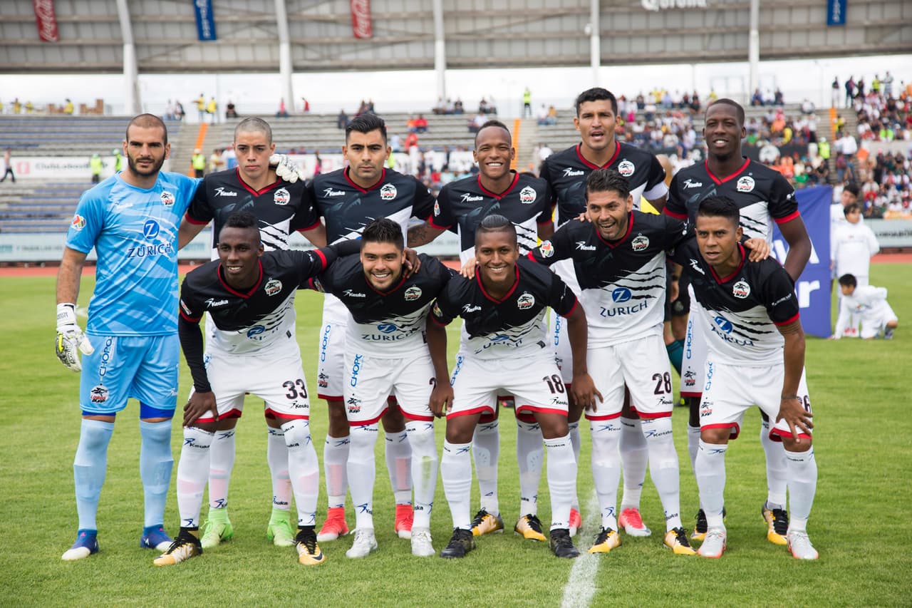 Rafael Puente del Río solamente alineó a tres de los futbolistas que le dieron el ascenso: Eduardo Tercero, César Cercado y Amaury Escoto.