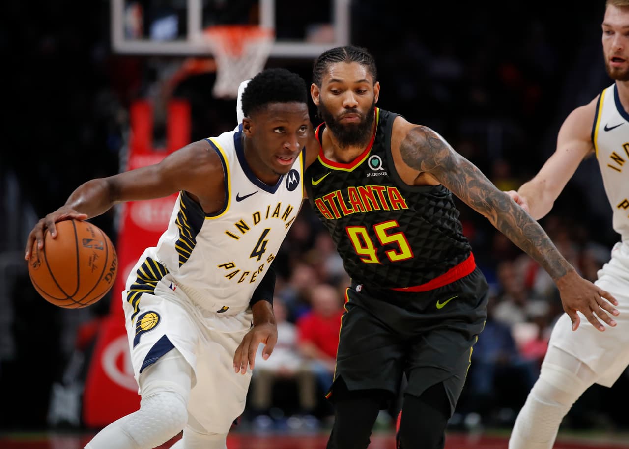 En la Conferencia Este no ceden terreno los Indiana Pacers al vencer 129-121 a los Atlanta Hawks con ocho jugadores diferentes anotando dígitos dobles.