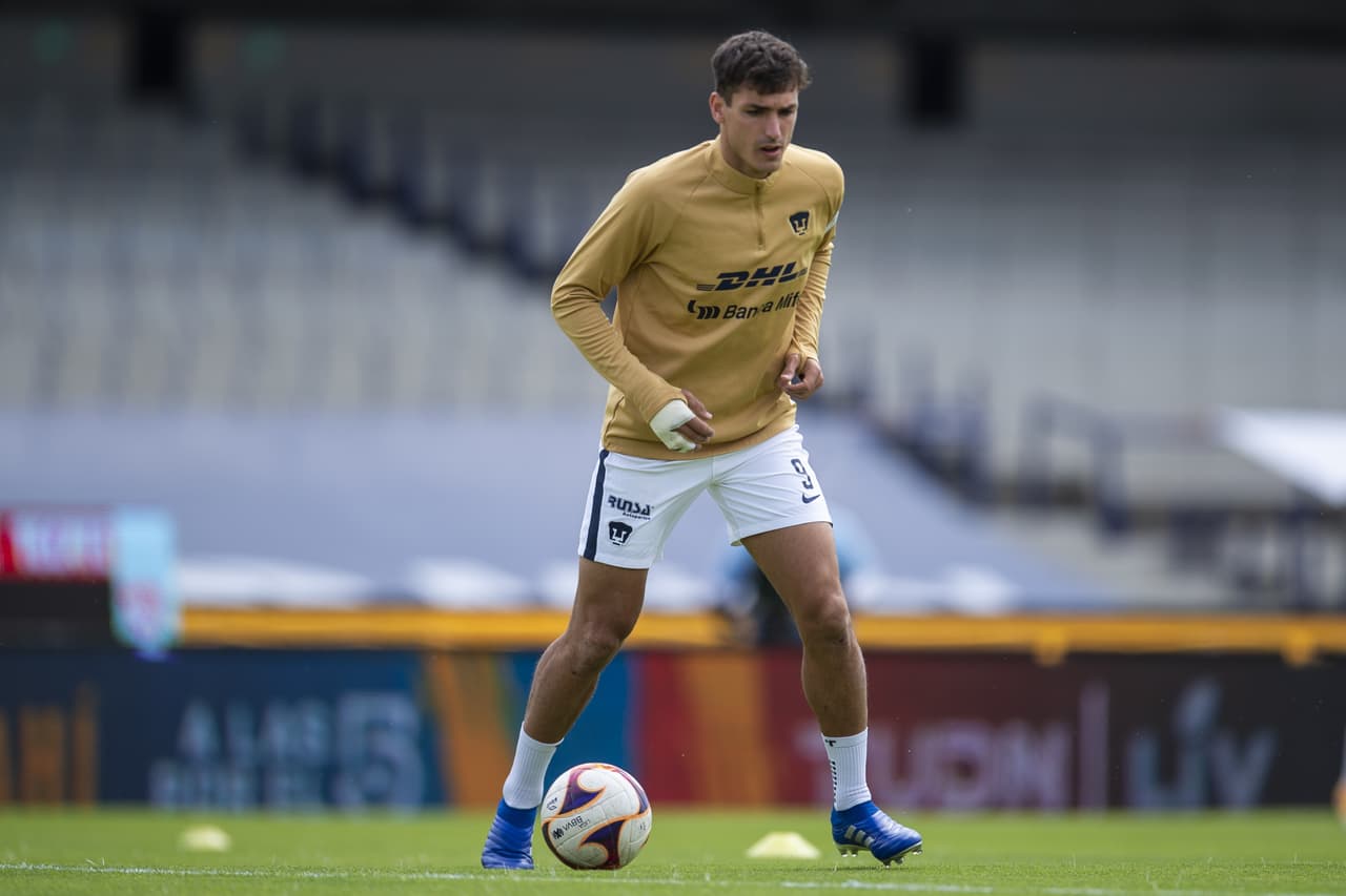 Dinenno fuera hasta 8 semanas; Pumas busca centro delantero