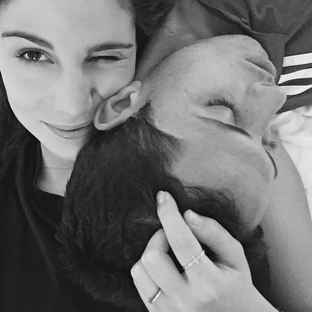 Nos encanta verlos tan enamorados.