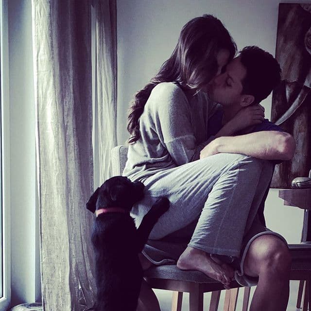 Lucía y 'Chicharito' en pocas ocasiones se separan.