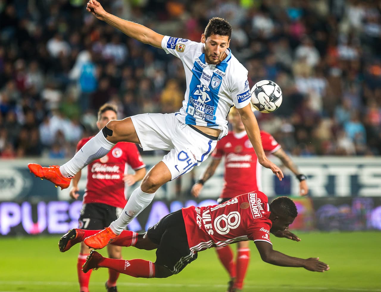 Tuzos y Xolos vivieron un partido ríspido.