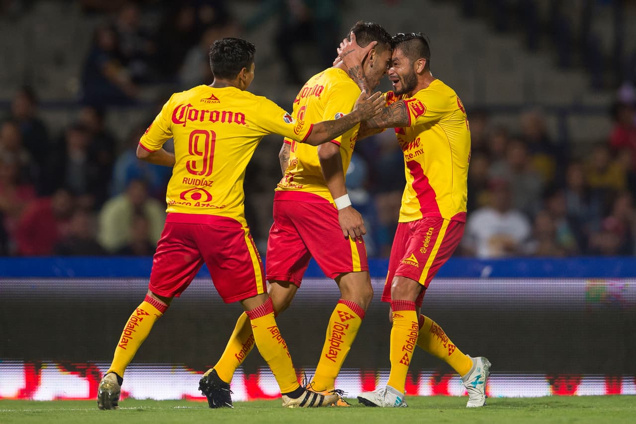 El gol de la victoria fue obra de Sebastián Vegas con un disparo desde el vértice del área que se coló por el lado del portero de Pumas.
