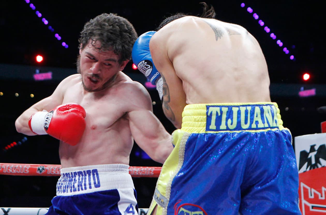 Antonio Margarito se levantó de la lona para vencer por decisión unánime a Jorge 'Maromerito' Paéz. Fue el regreso al ring del 'Tornado de Tijuana' después de cuatro años de ausencia.