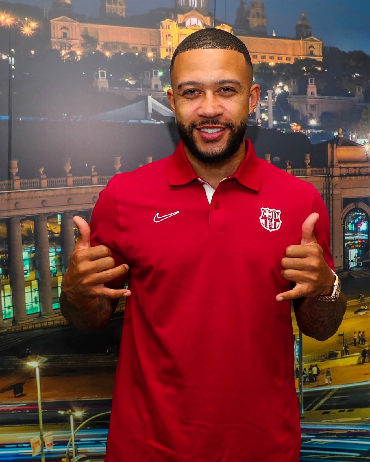 Memphis ya está en Barcelona y manda mensaje a los culés