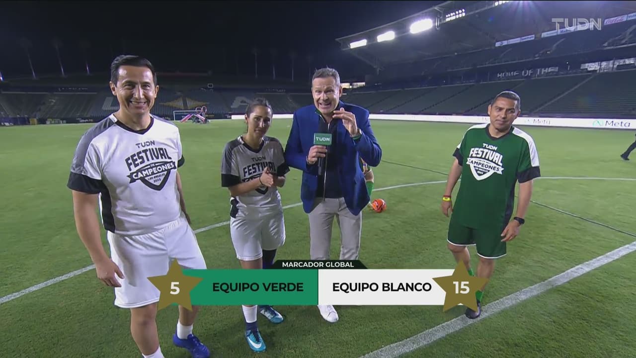 Stoichkov, Zamorano, Ramón Morales, Avilés Hurtado, Mané de la Parra y muchos más participaron en las dinámicas que pusieron a prueba su calidad y talento con el balón.