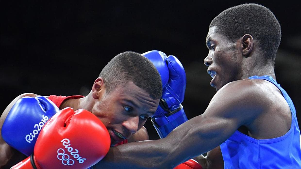 El colombiano Yuberjén Martínez derrotó derrotó al brasileño Patrick Lourenco en boxeo categoría 49 kg.