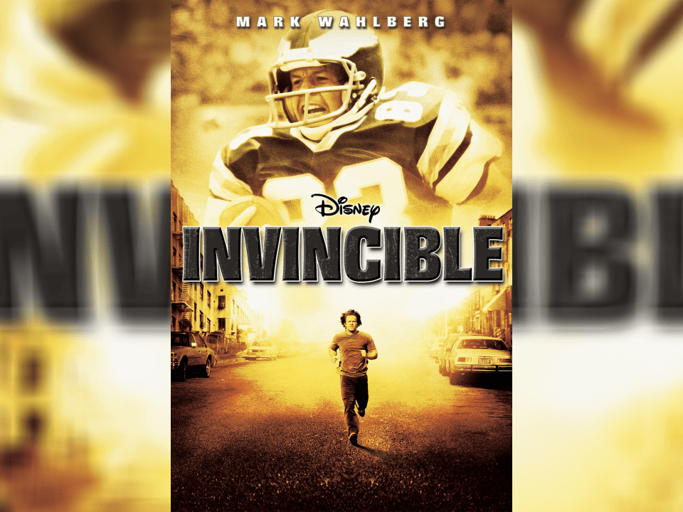 Invincible / Invencible | Narra la historia de Vince Papale, un bartender de 30 años que está dispuesto a seguir el sueño imposible: jugar en la NFL. Así que decide ir a las pruebas de los Philadelphia Eagles para ganar un lugar en el equipo.