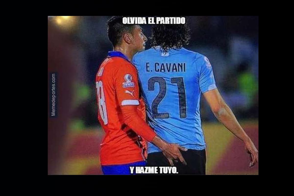 Mira los mejores memes del 'dedazo' de Gonzalo Jara a Edinson Cavani en el partido Chile-Uruguay en cuartos de final de la Copa América 2015 (Twitter).