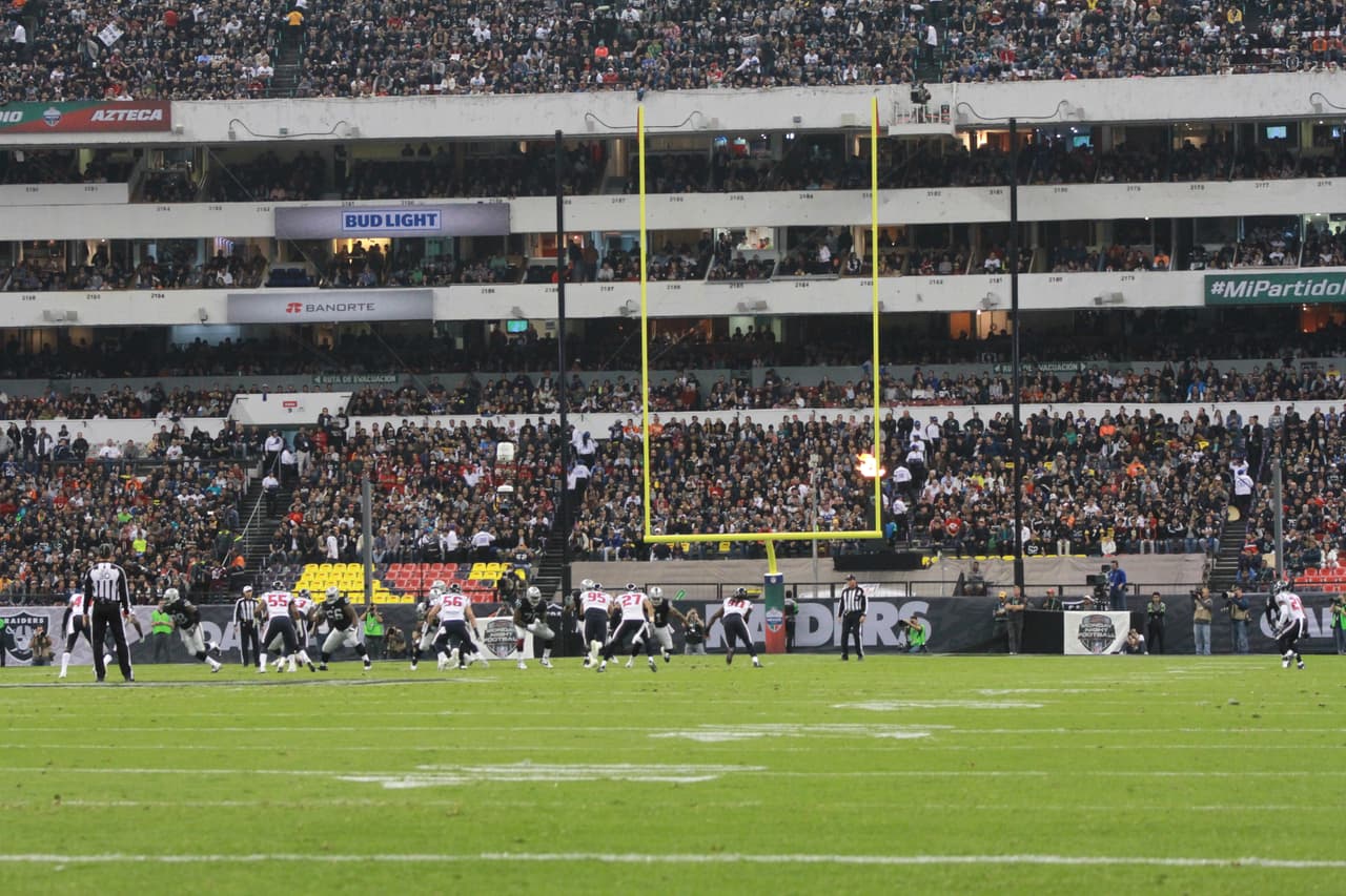 Te presentamos las mejores imágenes que nos dejó el juego entre Raiders y Texans en la cancha del estadio Azteca de la ciudad de México.