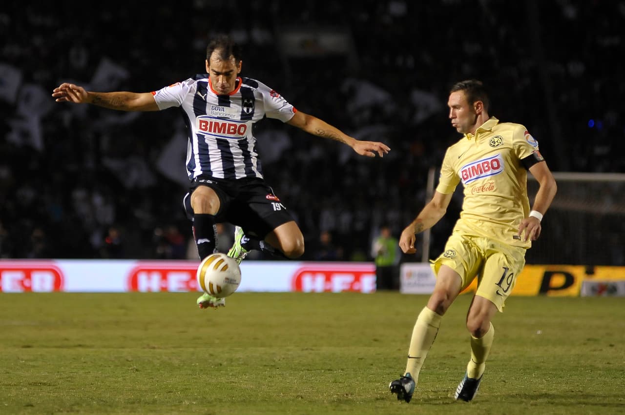 Caso similar al de César Delgado, quien cambió la camiseta rayada de Monterrey por la camiseta canalla de Central.