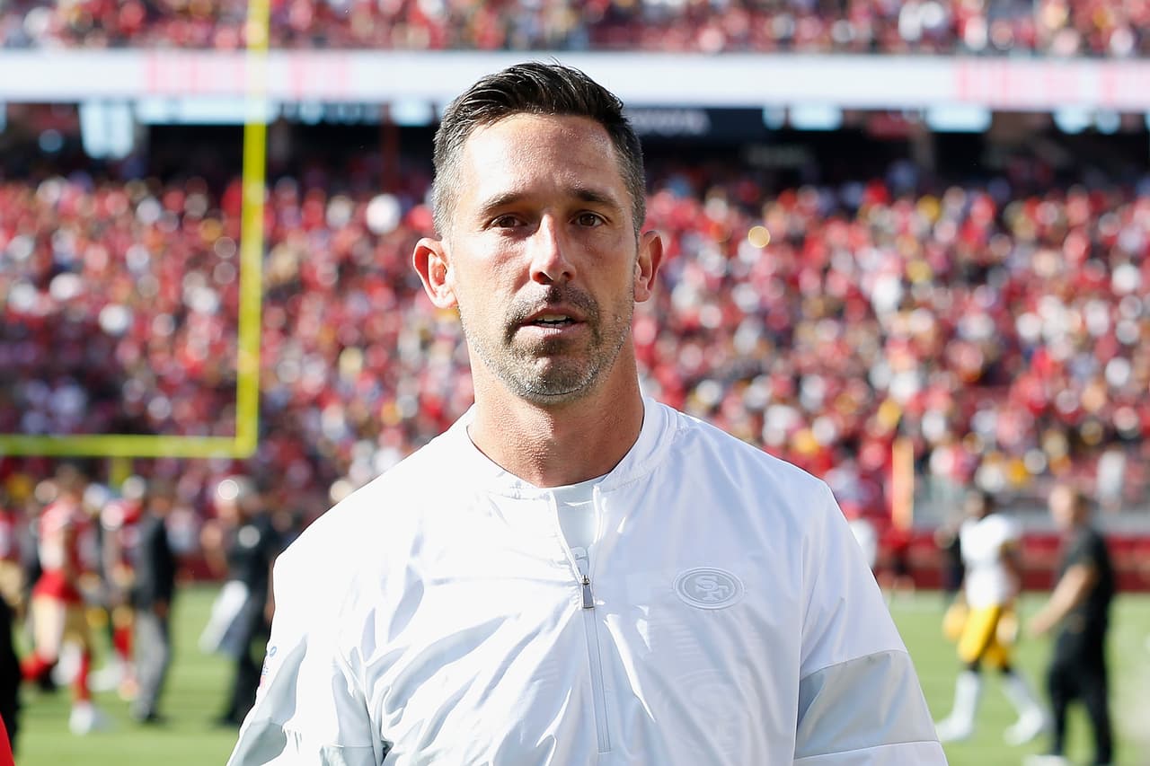Kyle Shanahan ha puesto con marca de 3-0 a los 49ers que se afianzan en la cima de la División NFC Este.