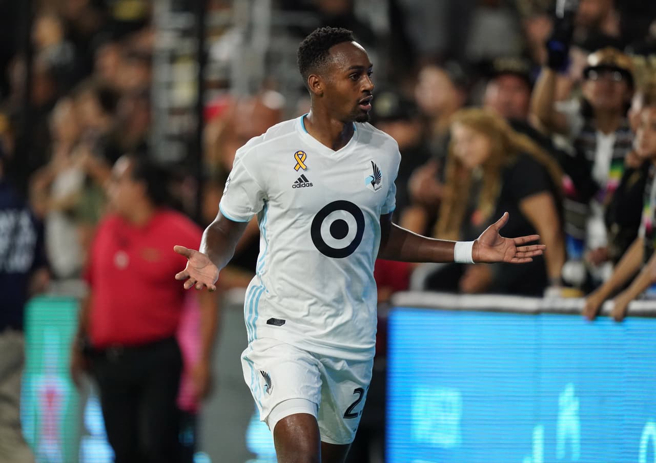 Un par de golazos del juvenil de los Loons, Mason Toye, bastaron para quitarle el invicto a domicilio al superlíder LAFC.