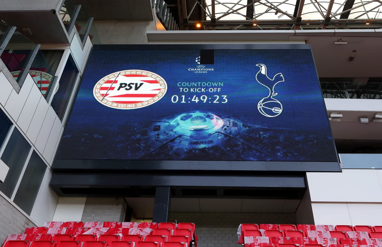 El último juego en el que se enfrentaron estos dos equipos fue en la UEFA Europa League 2007/08 y lo ganaron los ingleses por 1-0, aunque en los penales avanzaron los holandeses.