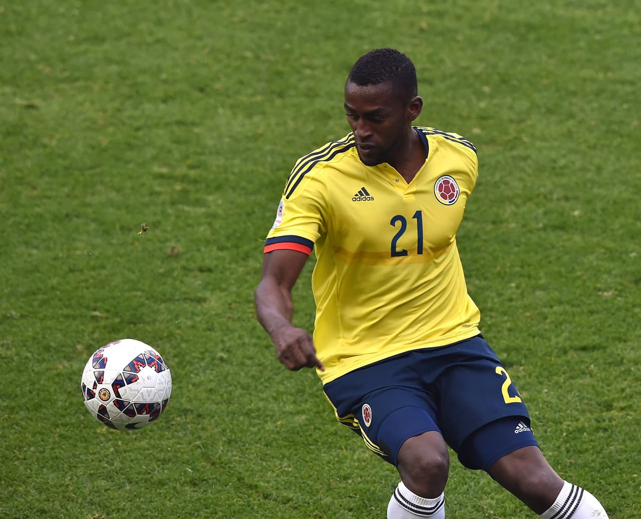 El delantero colombiano Jackson Martínez quien brillara con el Oporto de Portugal en las recientes temporadas tenía todo cerrado para convertirse en el nuevo jugador del AC Milan pero sus planes eran otros.