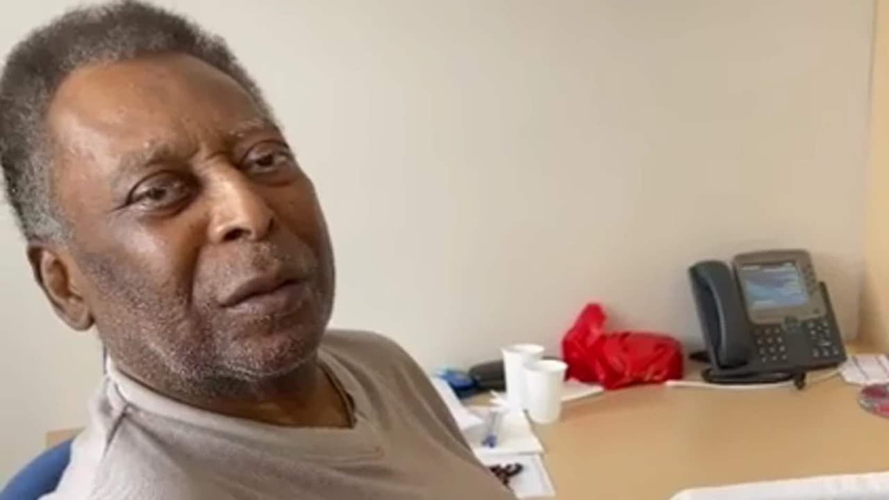 Internan nuevamente a Pelé por tratamiento