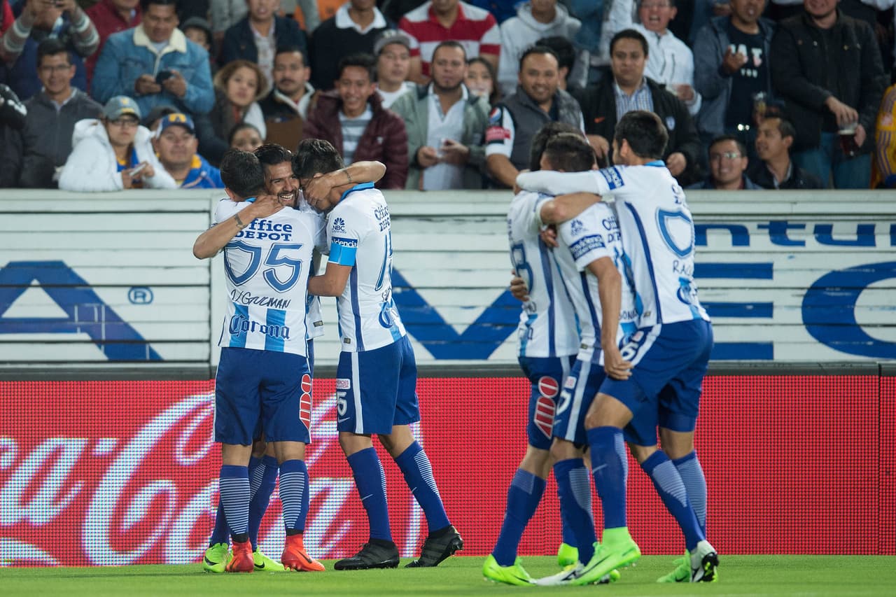 Pachuca festeja el único tanto ante Tigres.