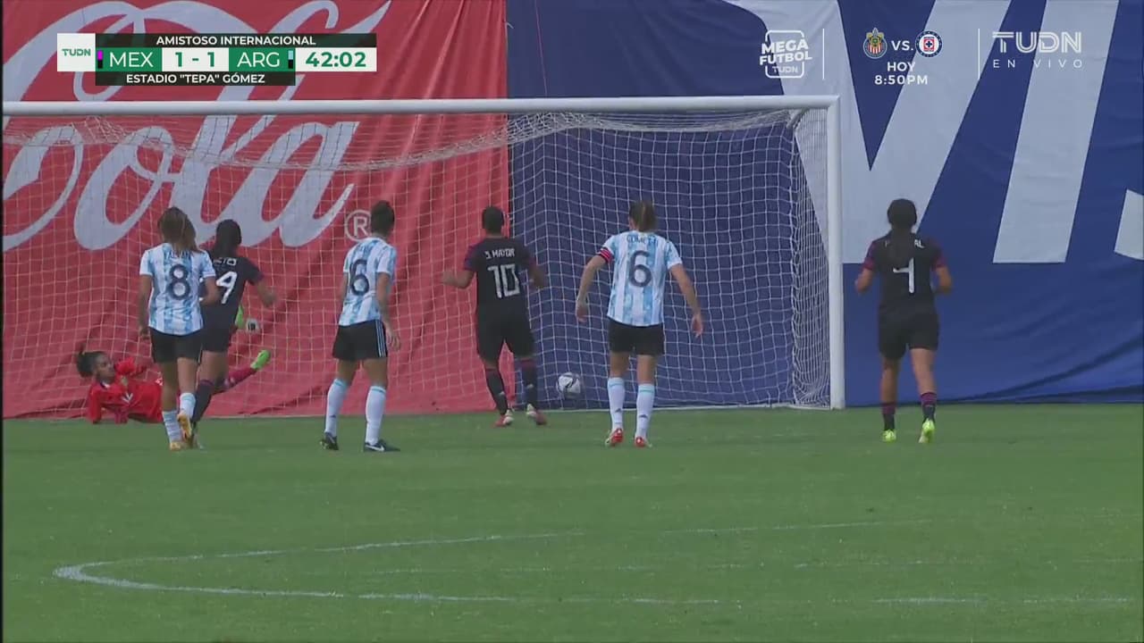 ¡Letal! Stephany Mayor anota el 1-1 del Tri Femenil vía penal