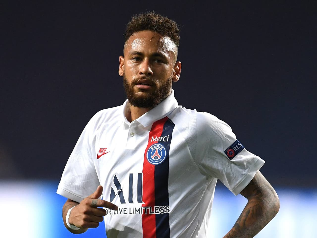 Neymar: “El PSG es una familia, era imposible que nos eliminaran”