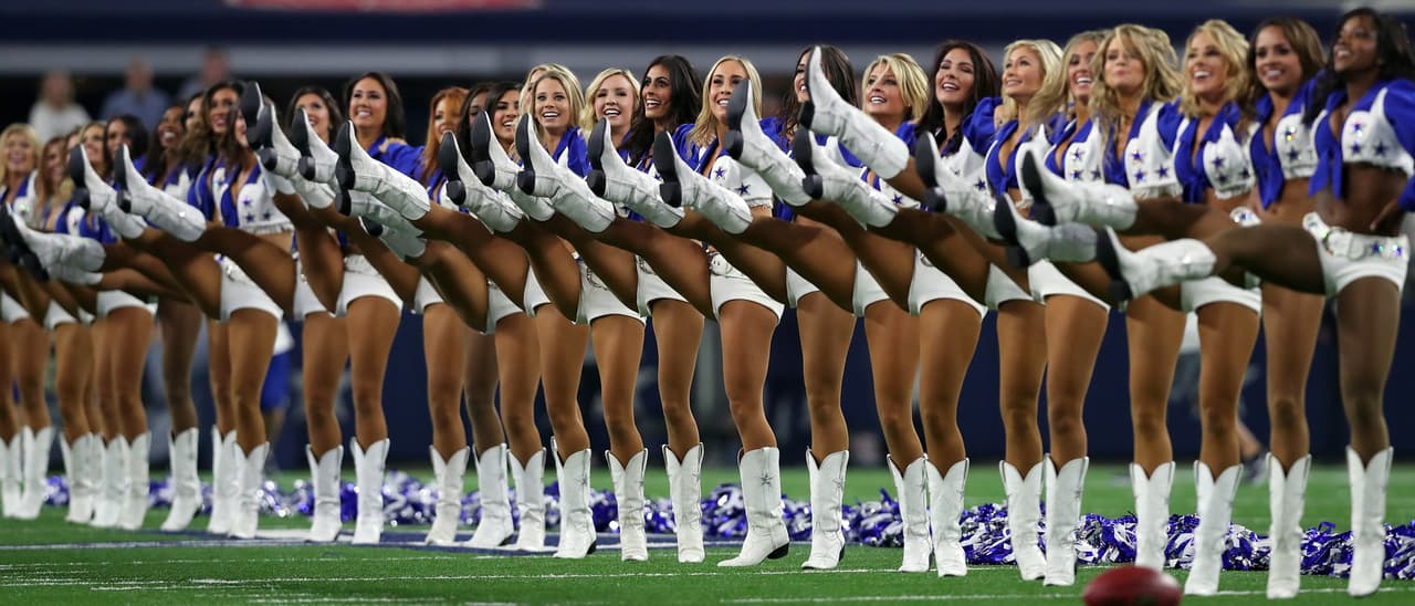 Los bailes de las porristas son uno de los elementos claves de la NFL.