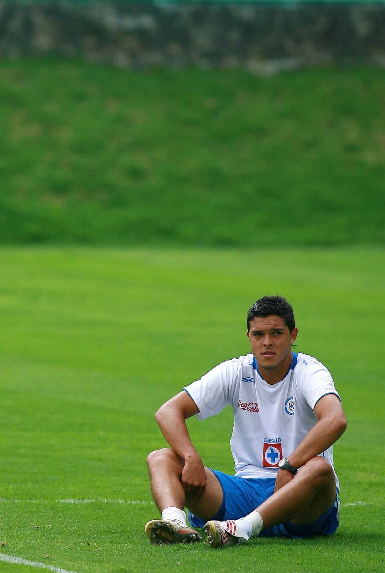 La presión mediática fue demasiada y salió de Cruz Azul prestado rumbo al Houston Dynamo de la MLS.